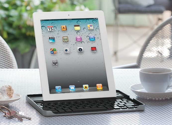 Amazon Blitzangebote: Logitech Tastatur-Case & iPhone-Akku (Update)