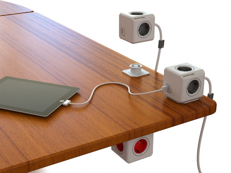 Powercube: USB-Ports Ordnung und mit Steckdosen Würfel schafft