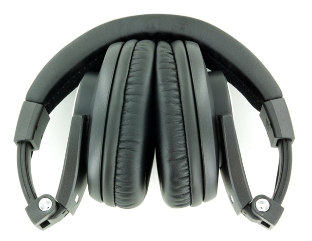 Shure SRH840: Geschlossener OverEar-Studiokopfhörer mit wuchtigen Ausmaßen