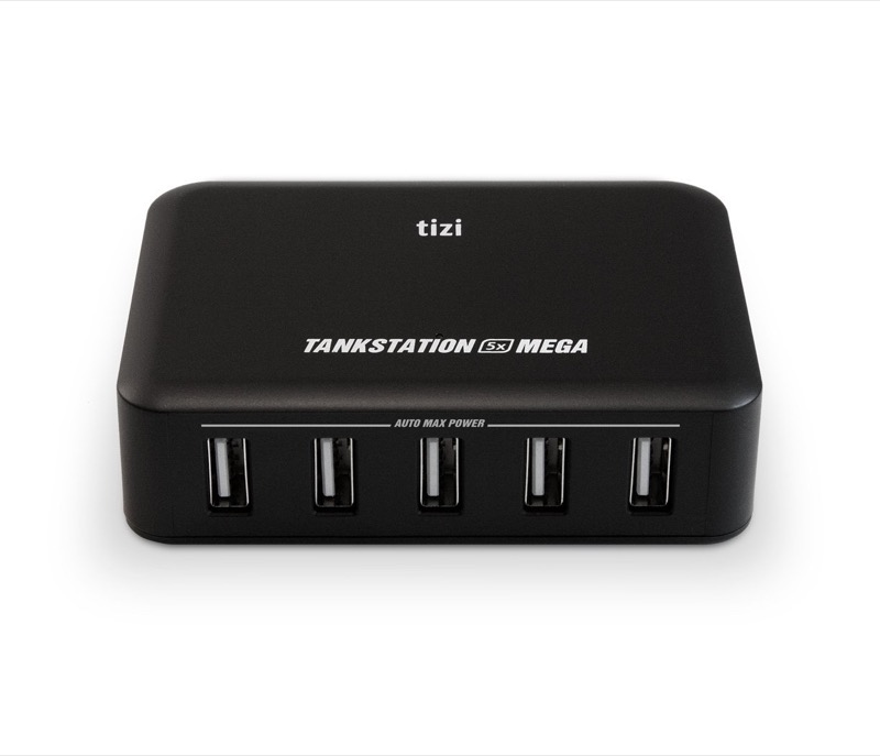 Tizi Tankstation: Neues 5-Port-Ladegerät von Equinux