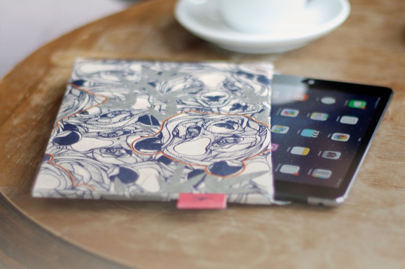 CrispyWallet: Handgemachte Recycling-Hüllen jetzt auch fürs iPhone