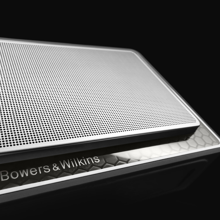 Bowers & Wilkins T7 im Test: Bluetooth-Lautsprecher mit unglaublicher Laufzeit