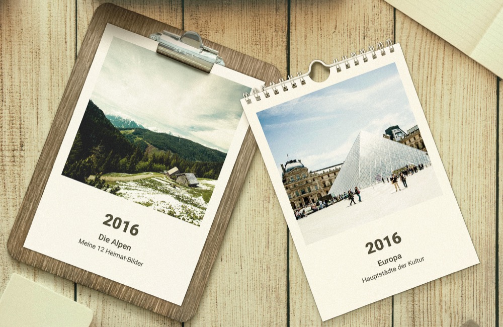 Per App erstellen: Fotokalender mit eigenen Bildern auf einem Holzbrett