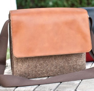 Love Messenger von Burning Love: Wertige Umhängetasche aus Filz und Leder mit 20€ Rabatt