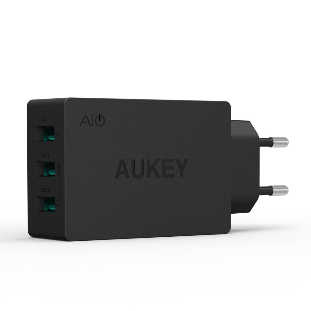 Aukey 3 Port USB-Ladegerät für 9,99 Euro & In-Ears für nur 10,99 Euro