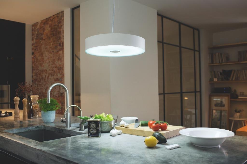 Philips Hue Rückrufaktion: Leuchten „Fair“, „Being“ und „Still“ können von der Decke fallen