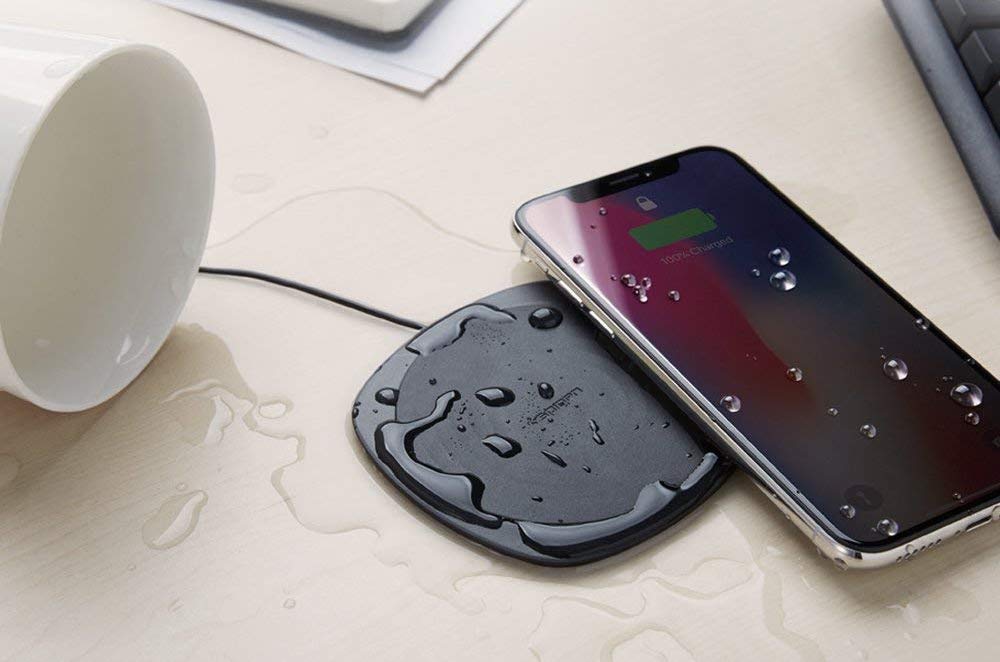 Spigen Essential F305W
