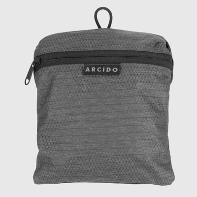 Für Rucksack-Fetischisten: Der Arcido Aro wiegt nur 230 Gramm