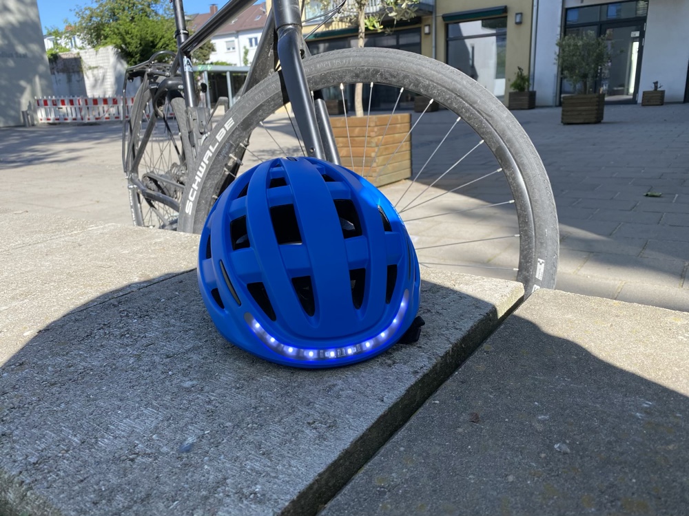 Kickstarter: Magnetische Fahrradlichter mit Blinker laden drahtlos