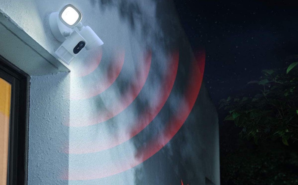 <span class="entry-title-primary">Eufy: Neue Smart Home Kamera mit Scheinwerfern vorgestellt</span> <span class="entry-subtitle">1080p Auflösung und 2500 Lumen Helligkeit</span>