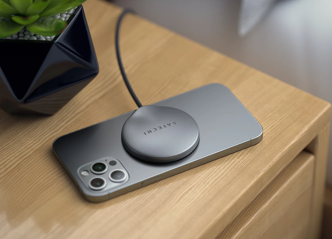 <span class="entry-title-primary">Satechi stellt MagSafe-ähnliches Ladegerät für iPhone 11 und iPhone 12 vor</span> <span class="entry-subtitle">Inklusive Sticker als Adapter</span>