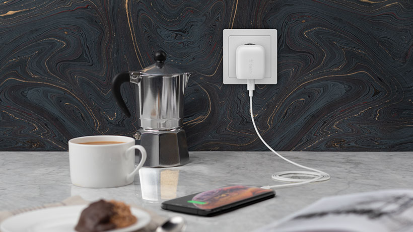 <span class="entry-title-primary">Abgewinkeltes Netzteil von Belkin mit 18 und 30 Watt jetzt neu</span> <span class="entry-subtitle">Direkt bei Apple kaufen</span>