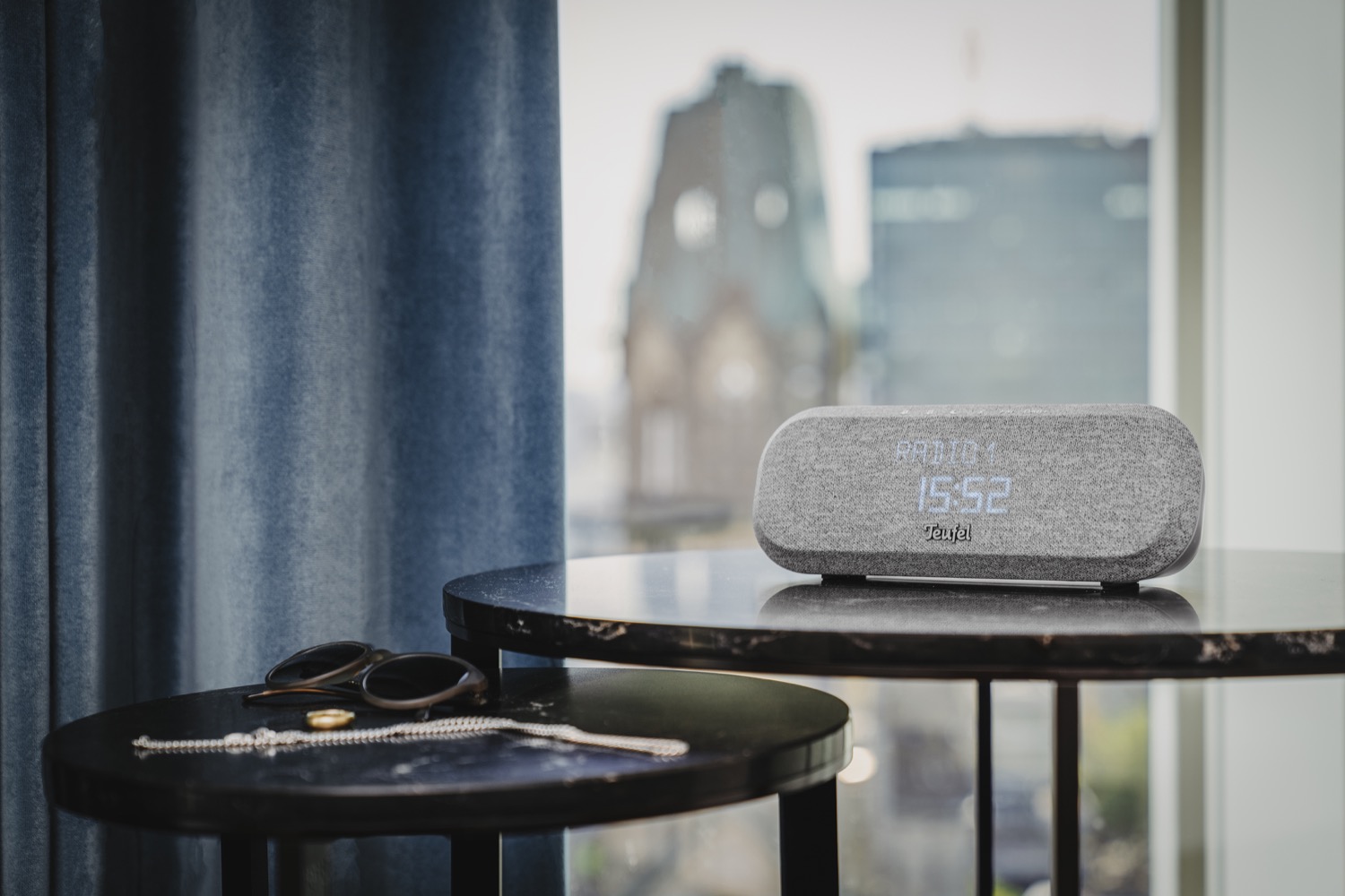 <span class="entry-title-primary">Teufel Radio One: Neuer Radiowecker startet für 169,99 Euro</span> <span class="entry-subtitle">Auch Bluetooth ist an Bord</span>