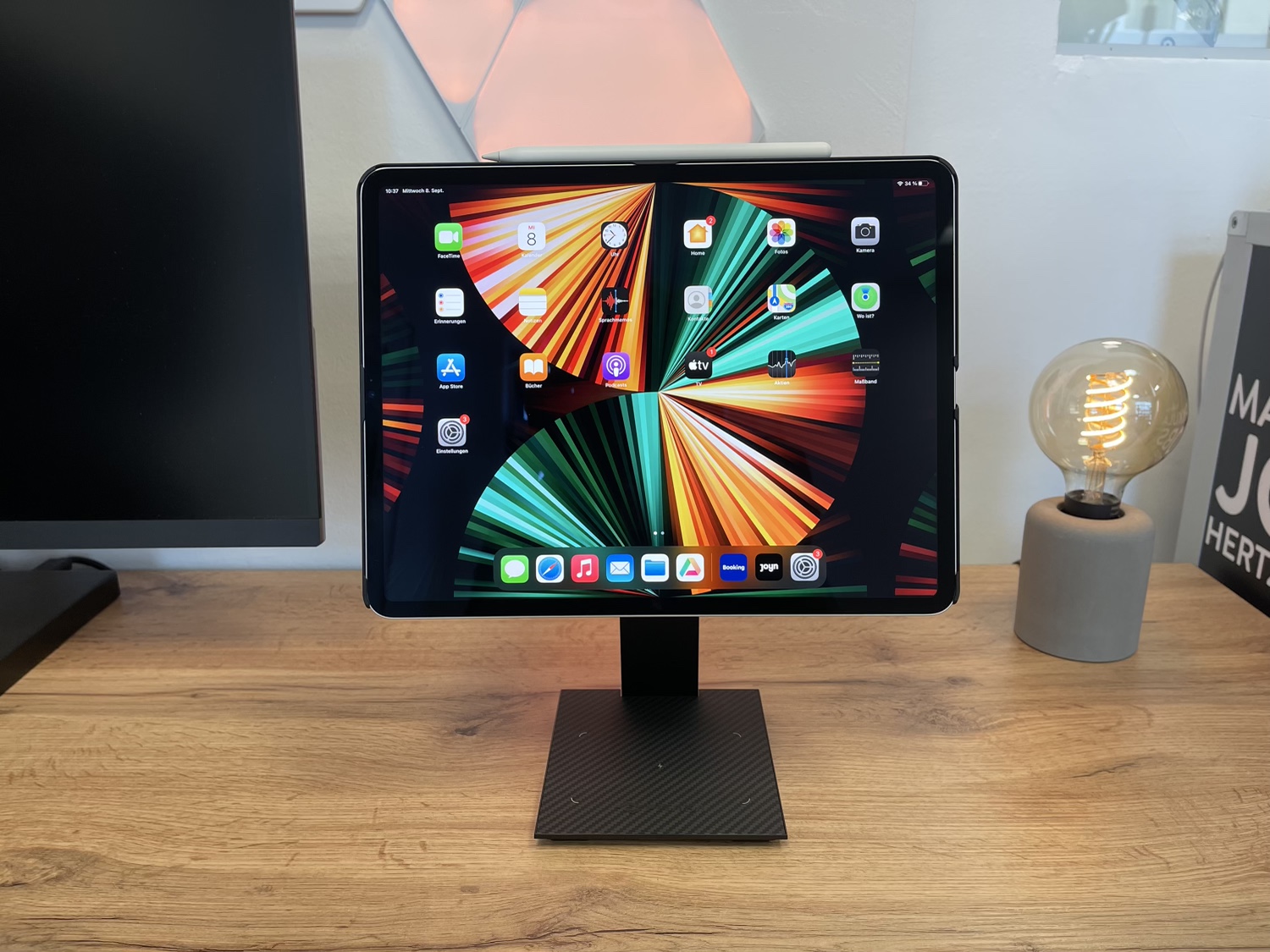 Pitaka MagEZ Stand: Schlichter Ständer für das iPad Pro ausprobiert