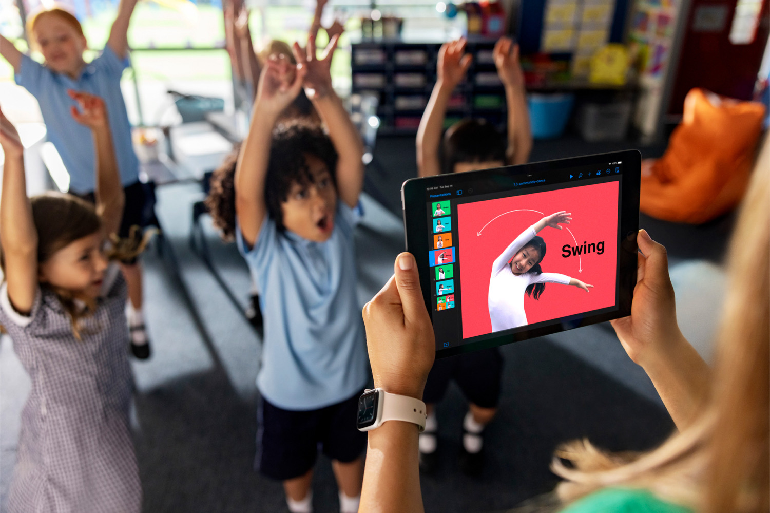 <span class="entry-title-primary">Apple stellt Materialien zum Programmieren lernen ab der Vorschule bereit</span> <span class="entry-subtitle">Leitfaden "Jeder kann programmieren" erhältlich</span>