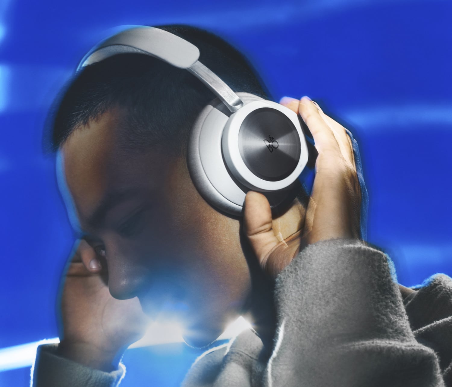 <span class="entry-title-primary">Beoplay Portal: Bang & Olufsen stellt neuen Kopfhörer für Gamer vor</span> <span class="entry-subtitle">Für 499 Euro</span>