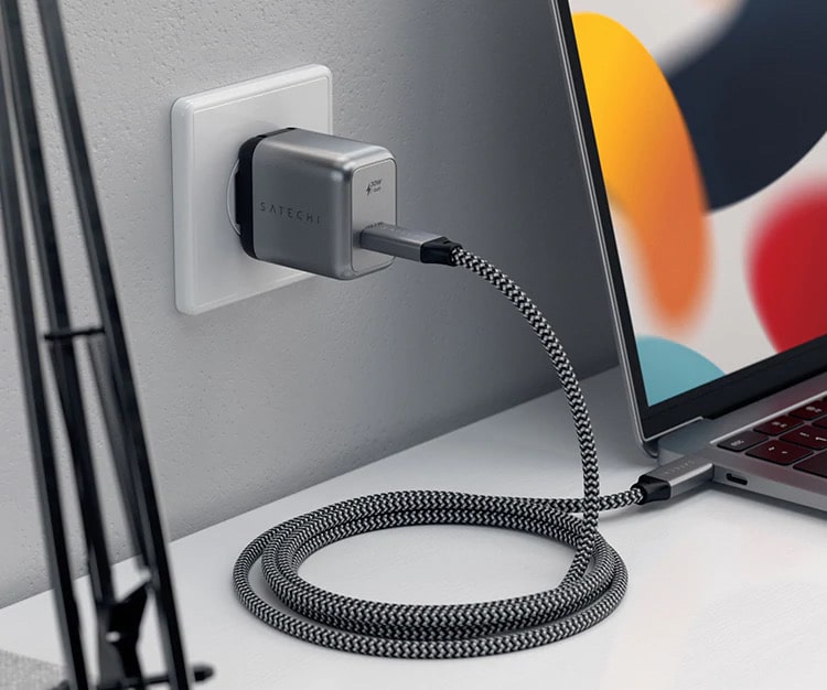 <span class="entry-title-primary">Satechi stellt neues 30W USB-C Netzteil, erstes USB 4-Kabel & Watch-Ladegerät vor</span> <span class="entry-subtitle">Demnächst auch in Deutschland verfügbar</span>