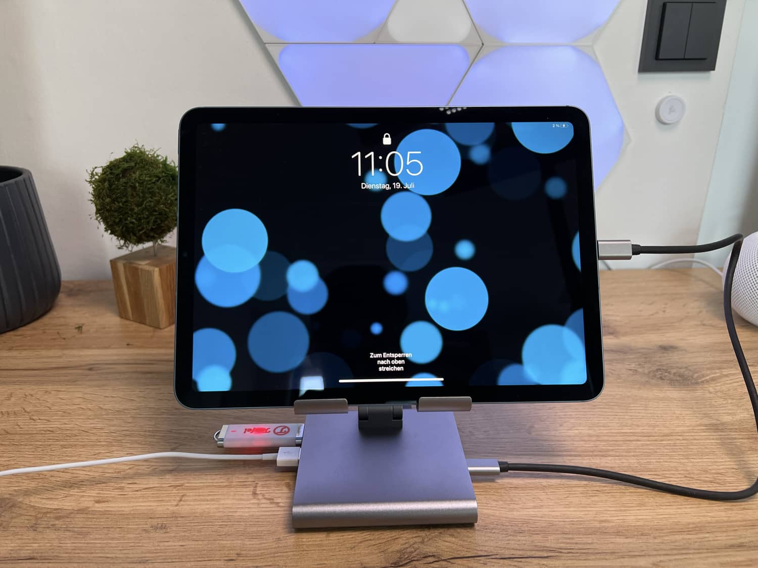 <span class="entry-title-primary">ESR 8-in-1 Portable Stand für das iPad ausprobiert: Praktische Docking-Station für den Schreibtisch</span> <span class="entry-subtitle">Mit kleinen Schwächen</span>