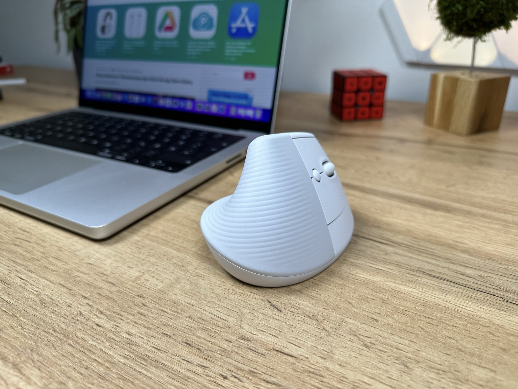 Logitech Lift im Test: Vertikale und ergonomische Maus für Mac und Windows
