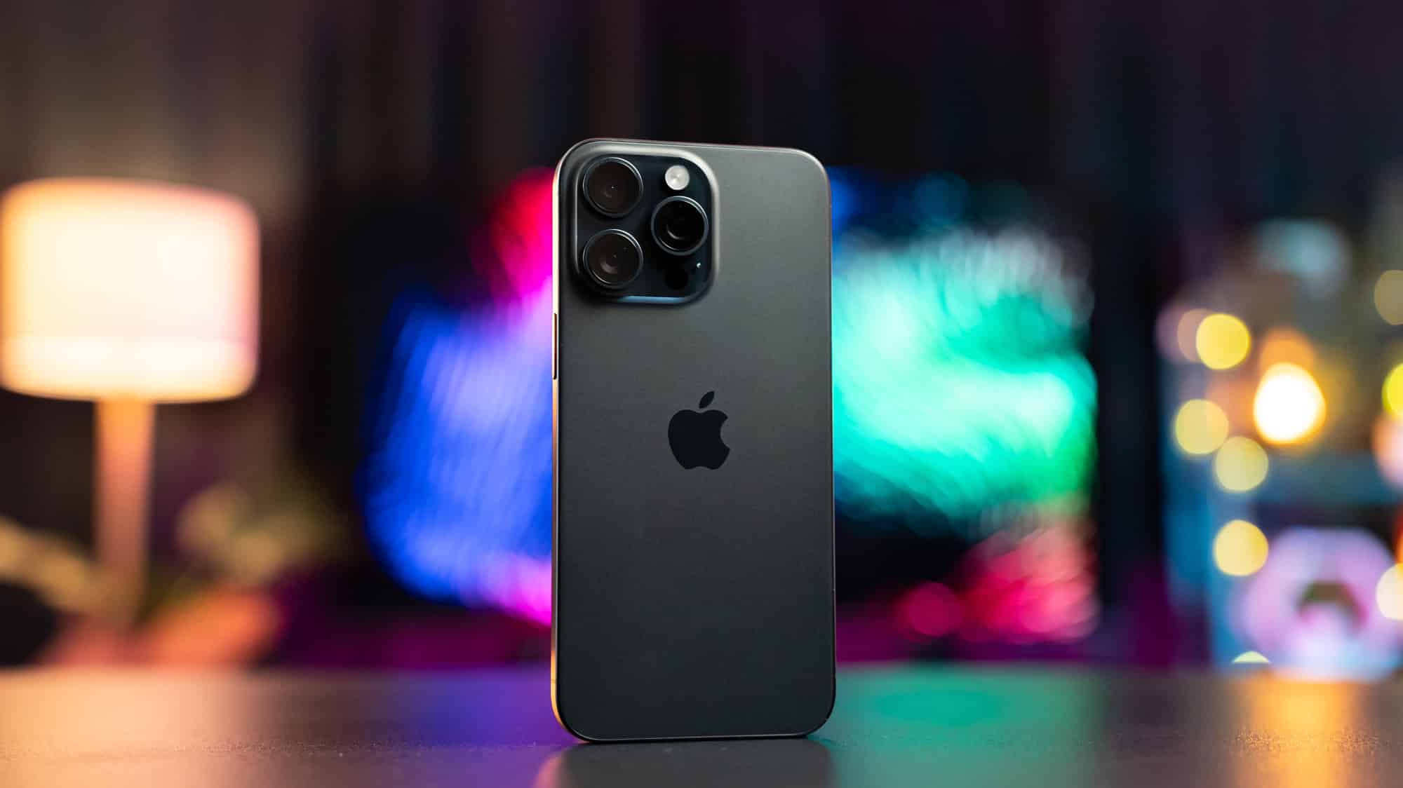 Neues iPhone 15 Pro in Schwarz