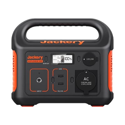 Jackery Explorer 240: Kleine Powerstation mit Steckdose für nur 159 Euro