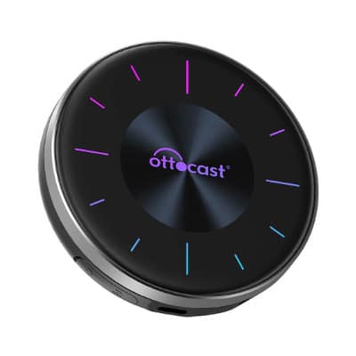 Ottocast Aibox P3-Gerät vor weißem Hintergrund