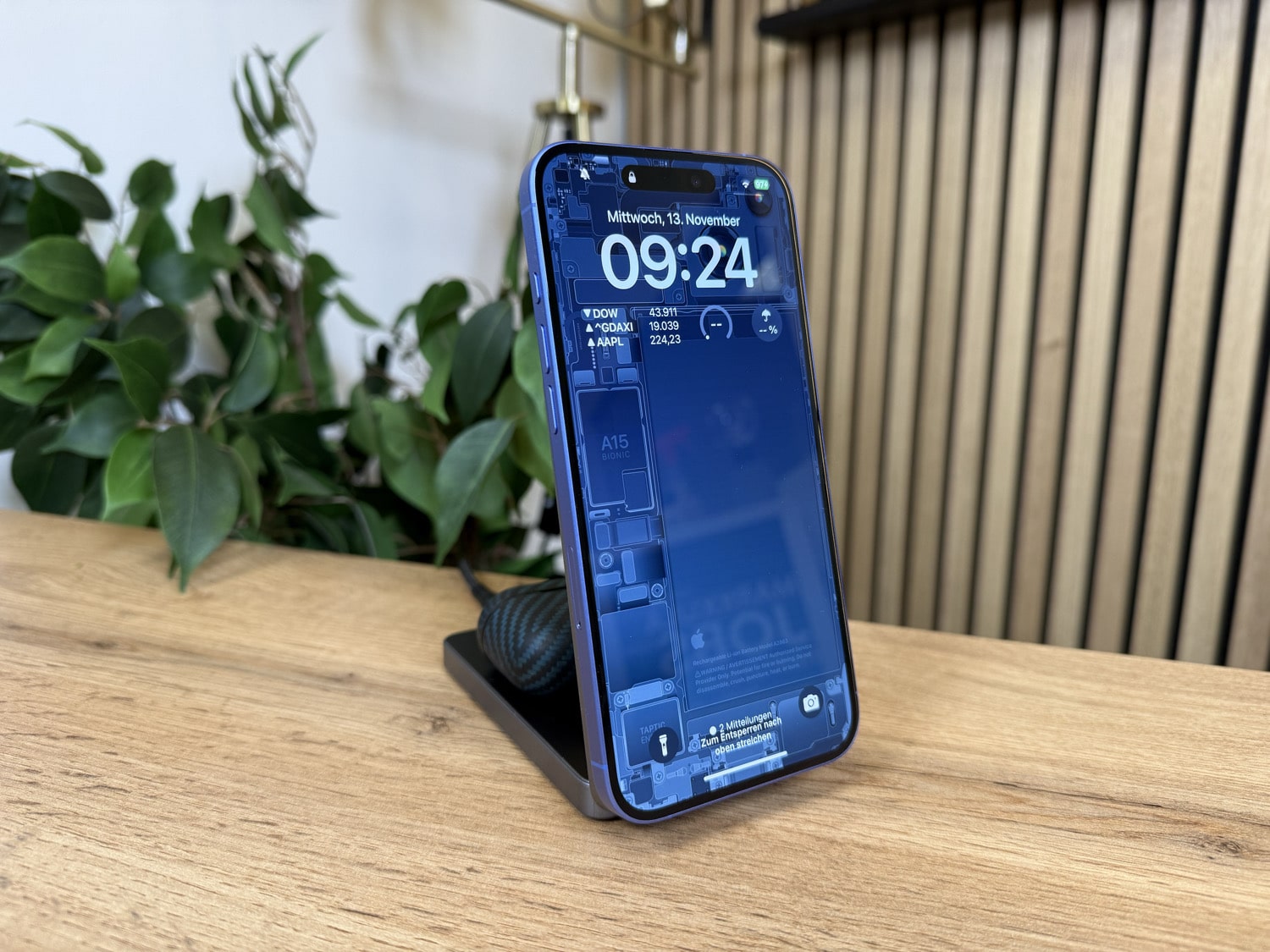 Ugreen Ladestation lädt iPhone und AirPods auf