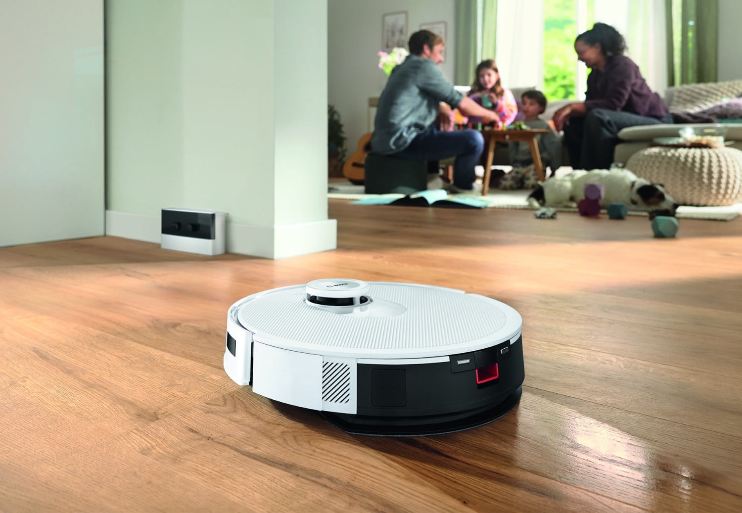 Bosch Spotless fährt zur Ladestation