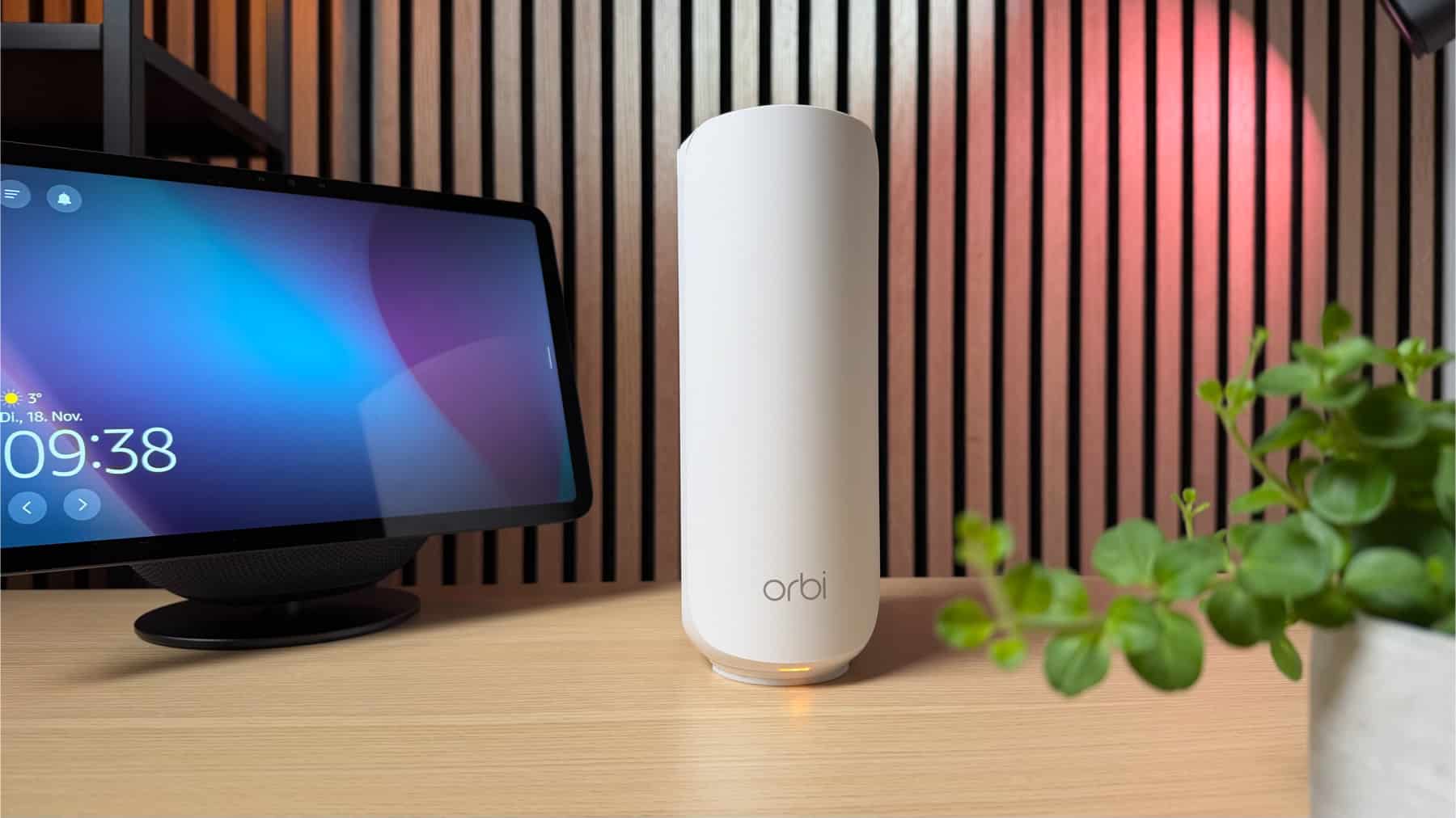 Orbi 370 im Wohnzimmer.