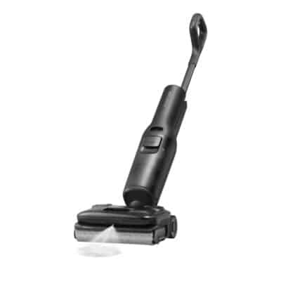 Roborock F25 ACE Pro mit Schaum.
