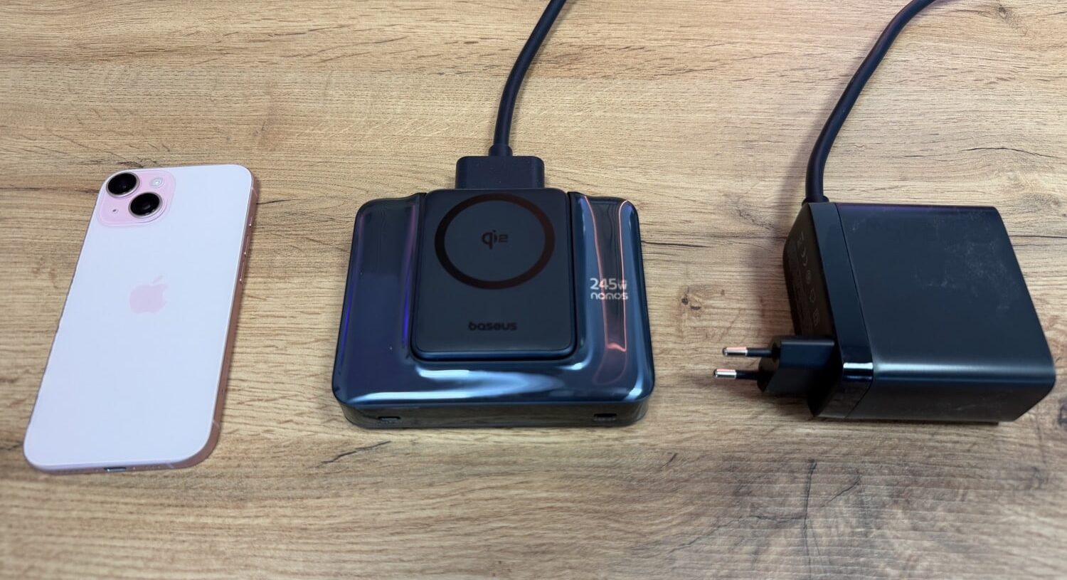 Baseus Nomos II mit Netzteil