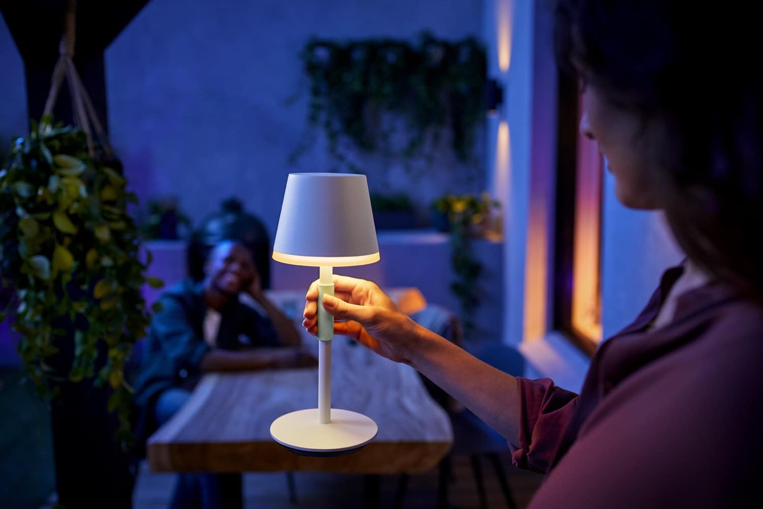 <span class="entry-title-primary">Philips Hue Go: Praktische Tischleuchte mit Akku für unter 100 Euro</span> <span class="entry-subtitle">So könnt ihr sie steuern</span>