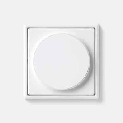 Jung Magnetic Charger: Neues MagSafe-Ladegerät für die Wandsteckdose