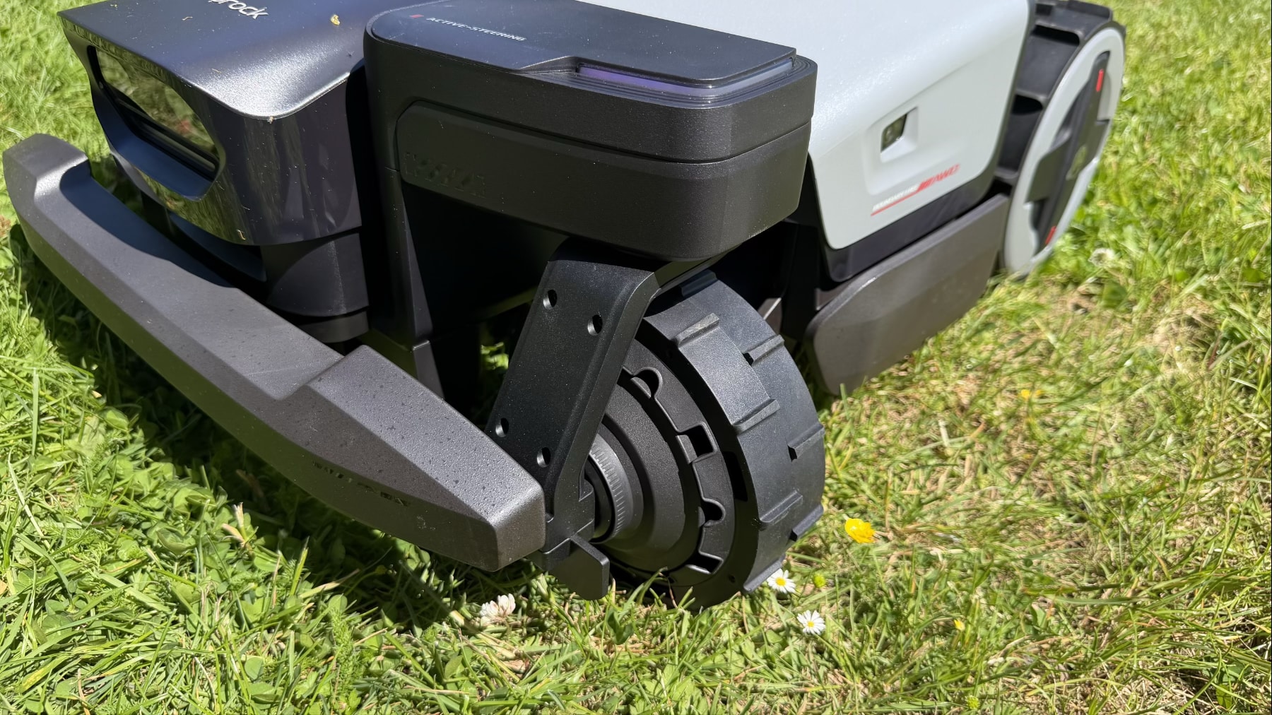 Rad des Roborock RockMow Z1