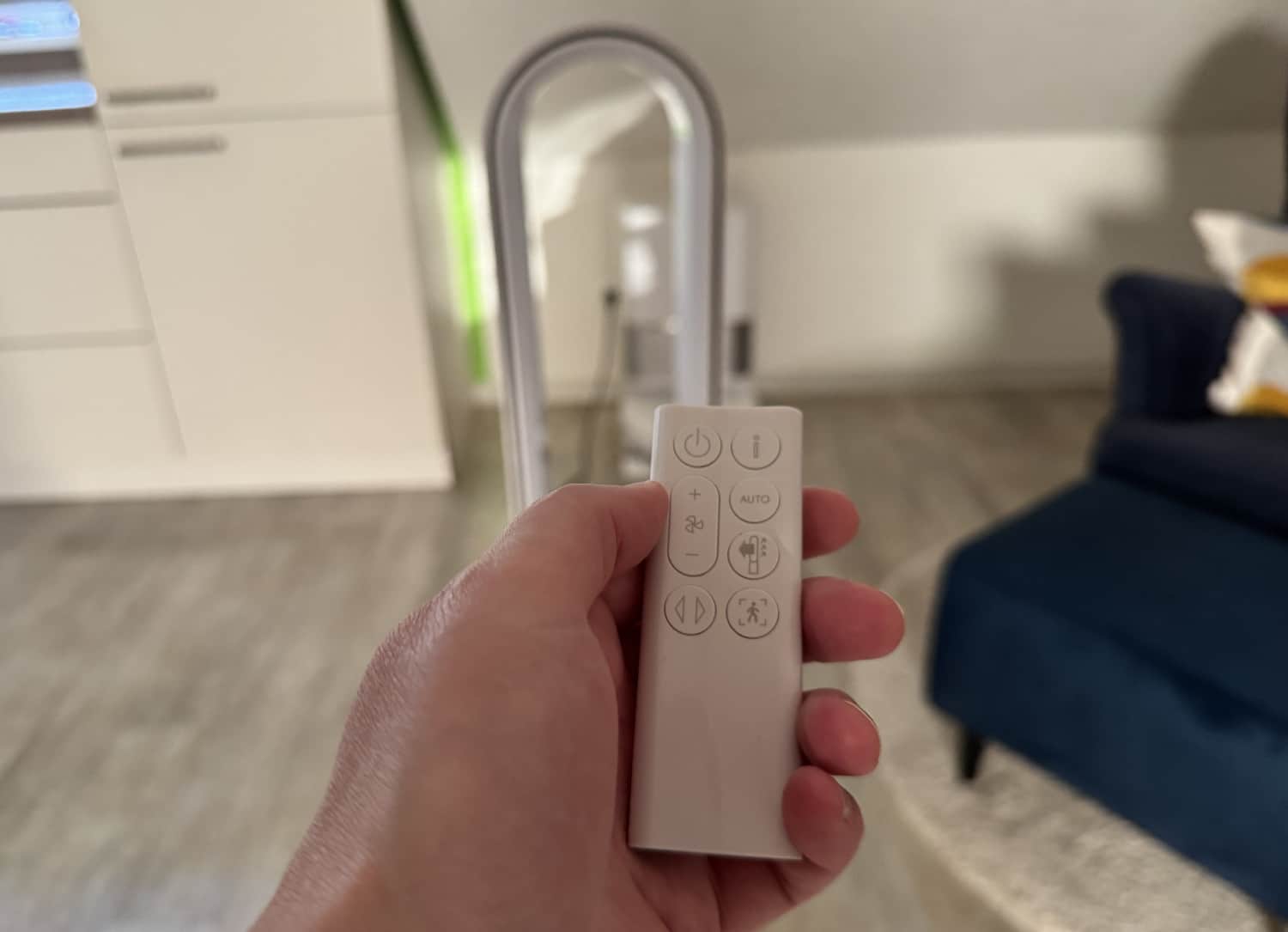 Detailansicht der Fernbedienung des Dyson Find+Follow Purifier Cool PC3