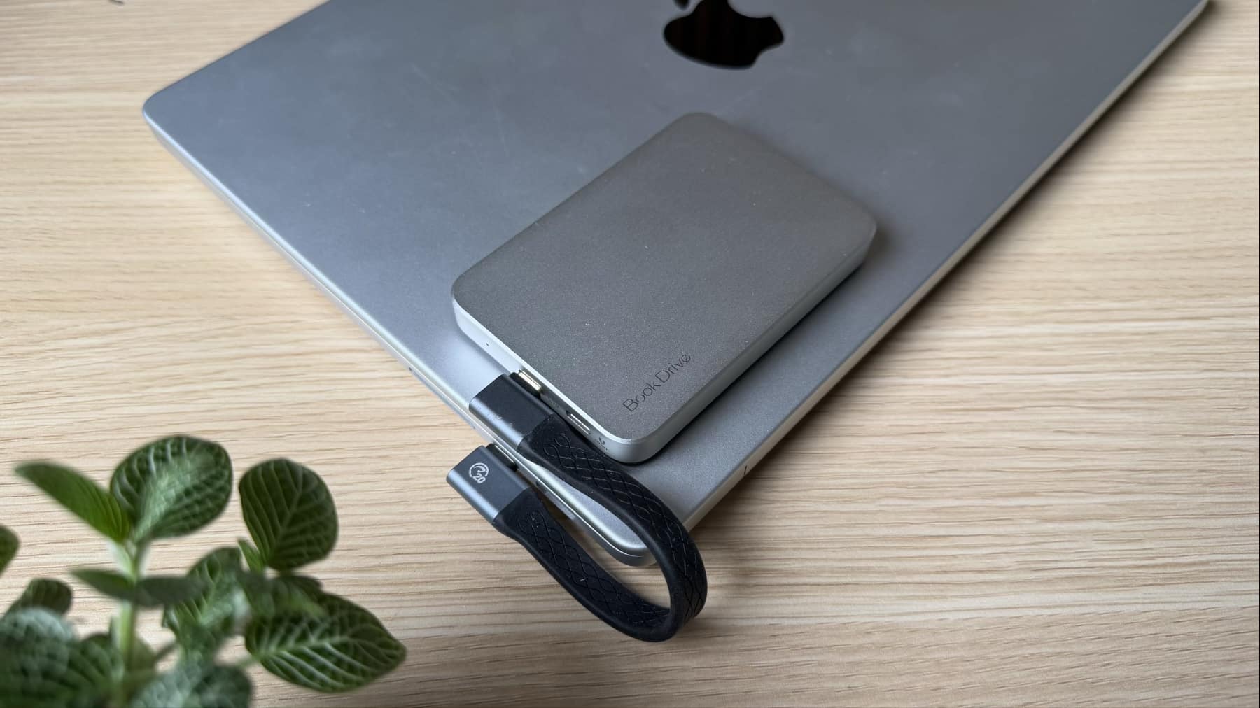 Orico BookDrive P10Plus am MacBook