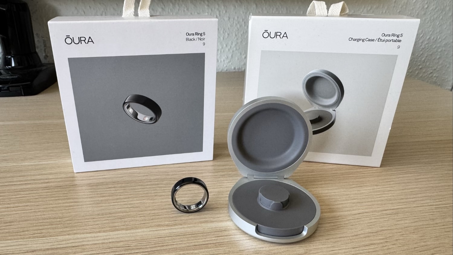 Oura Ring 5 inklusive Charging Case und Verpackung