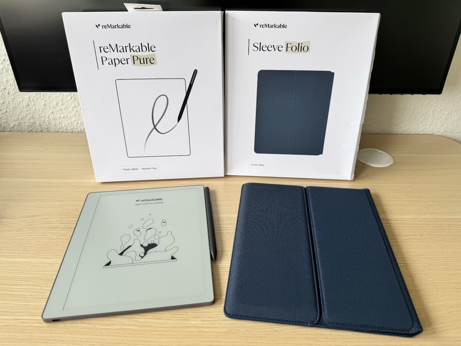 reMarkable Paper Pure mit Folio Sleeve und Verpackungen