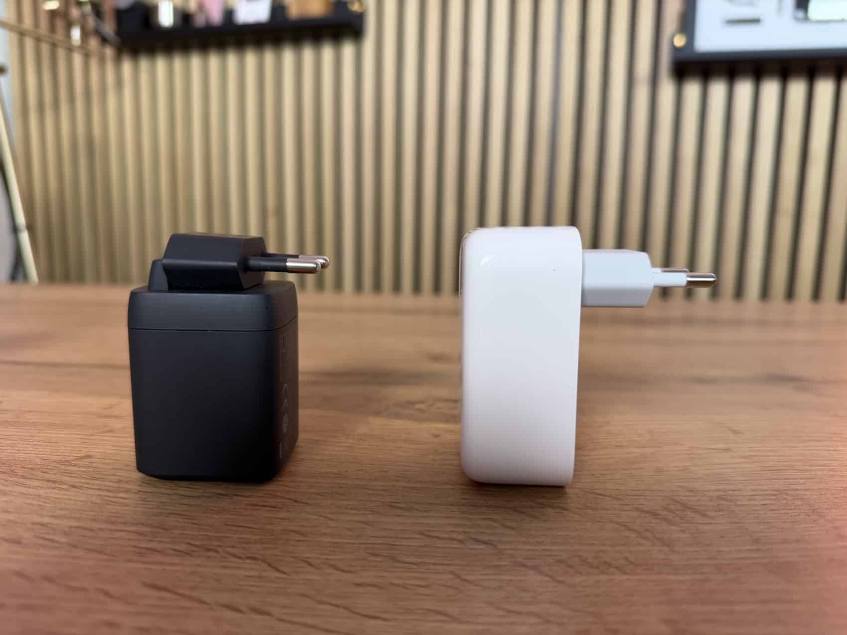 Ladegerät von Anker und Apple