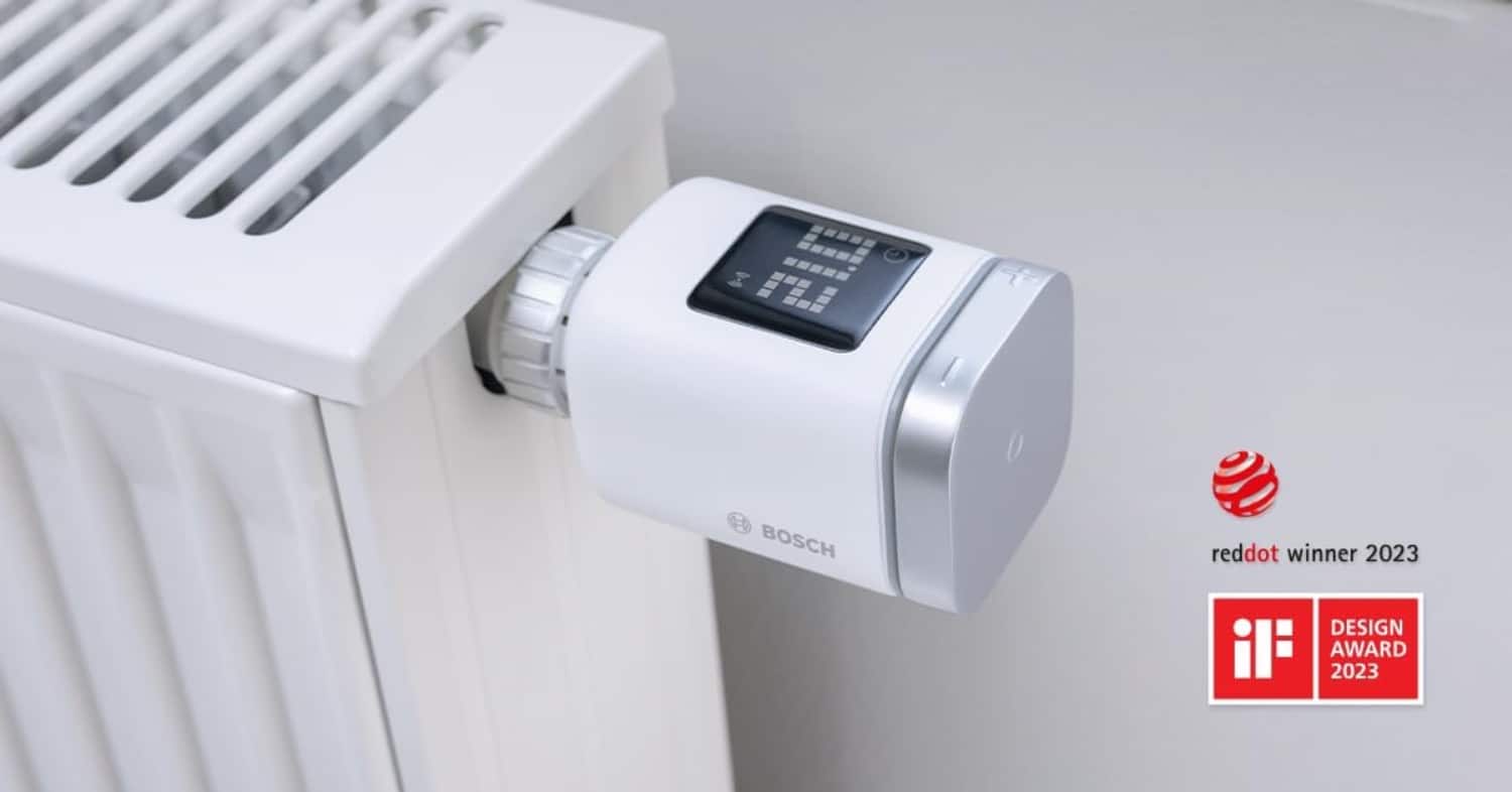 Bosch Heizkörperthermostat an einer Heizung angebracht