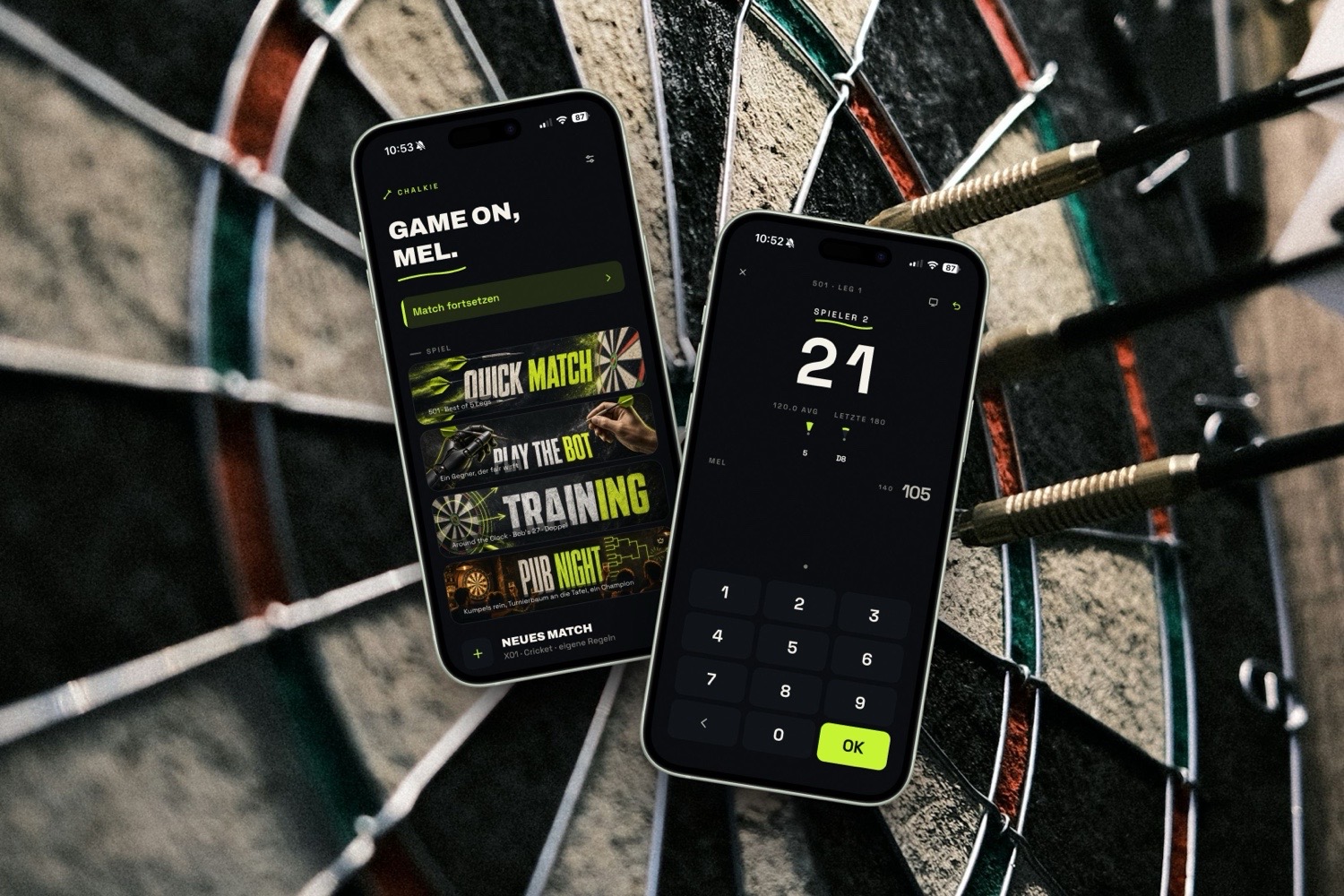 Zwei Chalkie-Screenshots vor einem Dartsboard