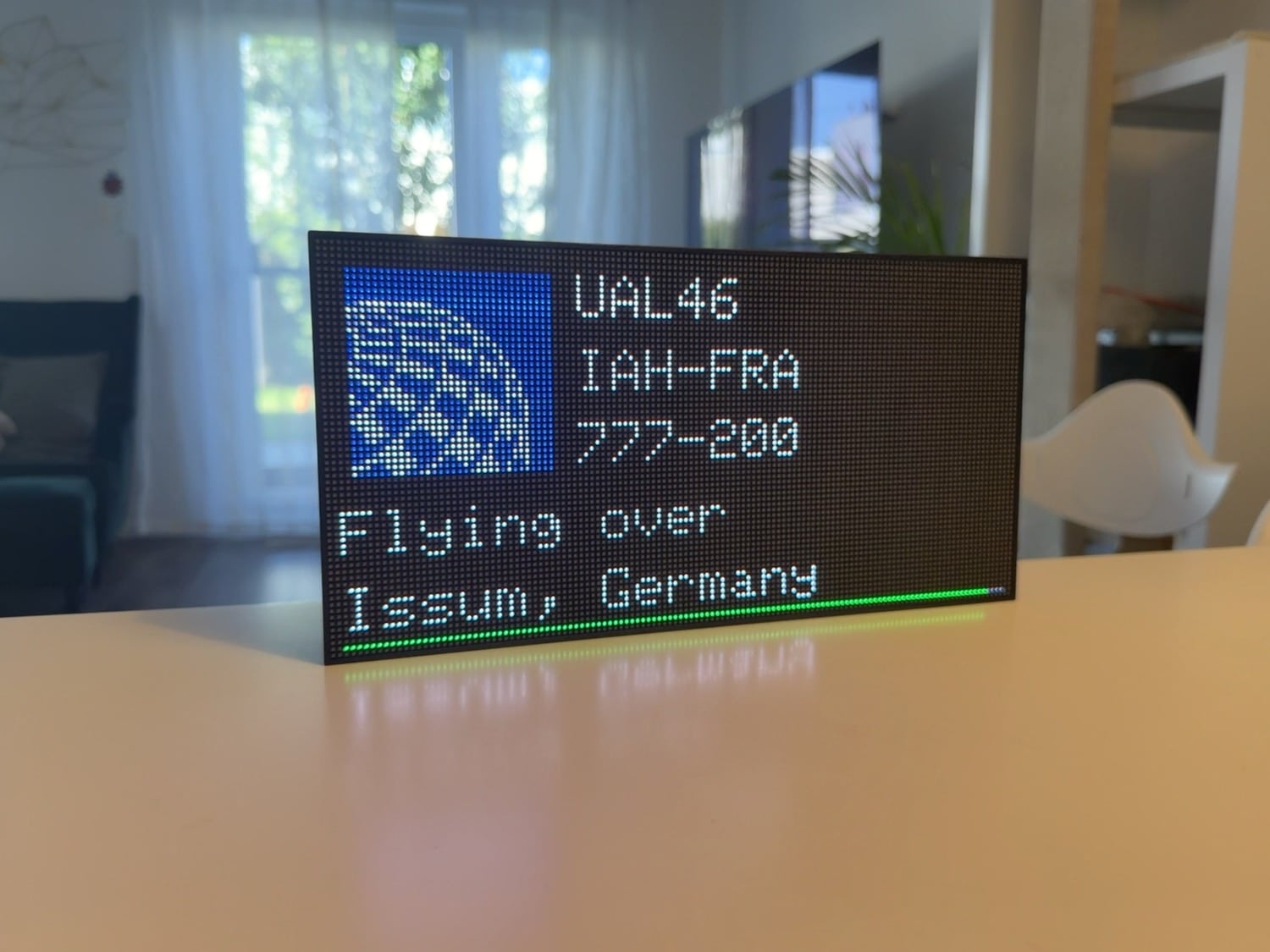 TheFlightWall zeigt Flugdaten an