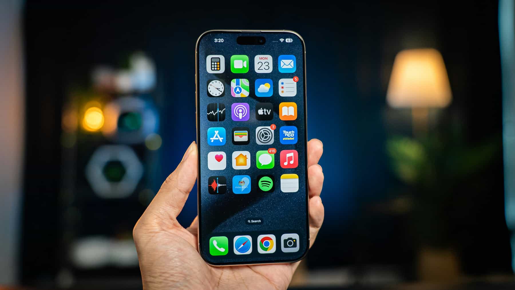 iPhone 17 Pro Max in Orange