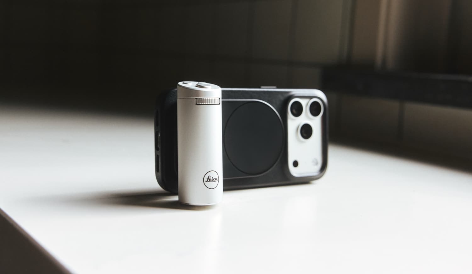 Leica Case Grip in Silver