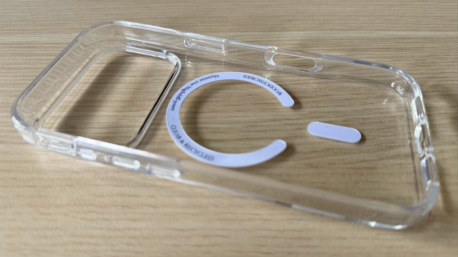 Innenseite des Woodcessories Clear Case Pro