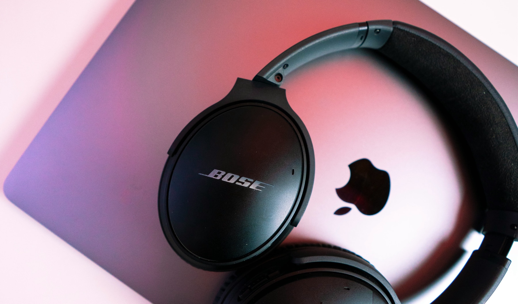 <span class="entry-title-primary">Bose schnappt sich Skullcandy: Zwei Audio-Welten werden eins</span> <span class="entry-subtitle">Die Marke beleibt dabei erhalten</span>